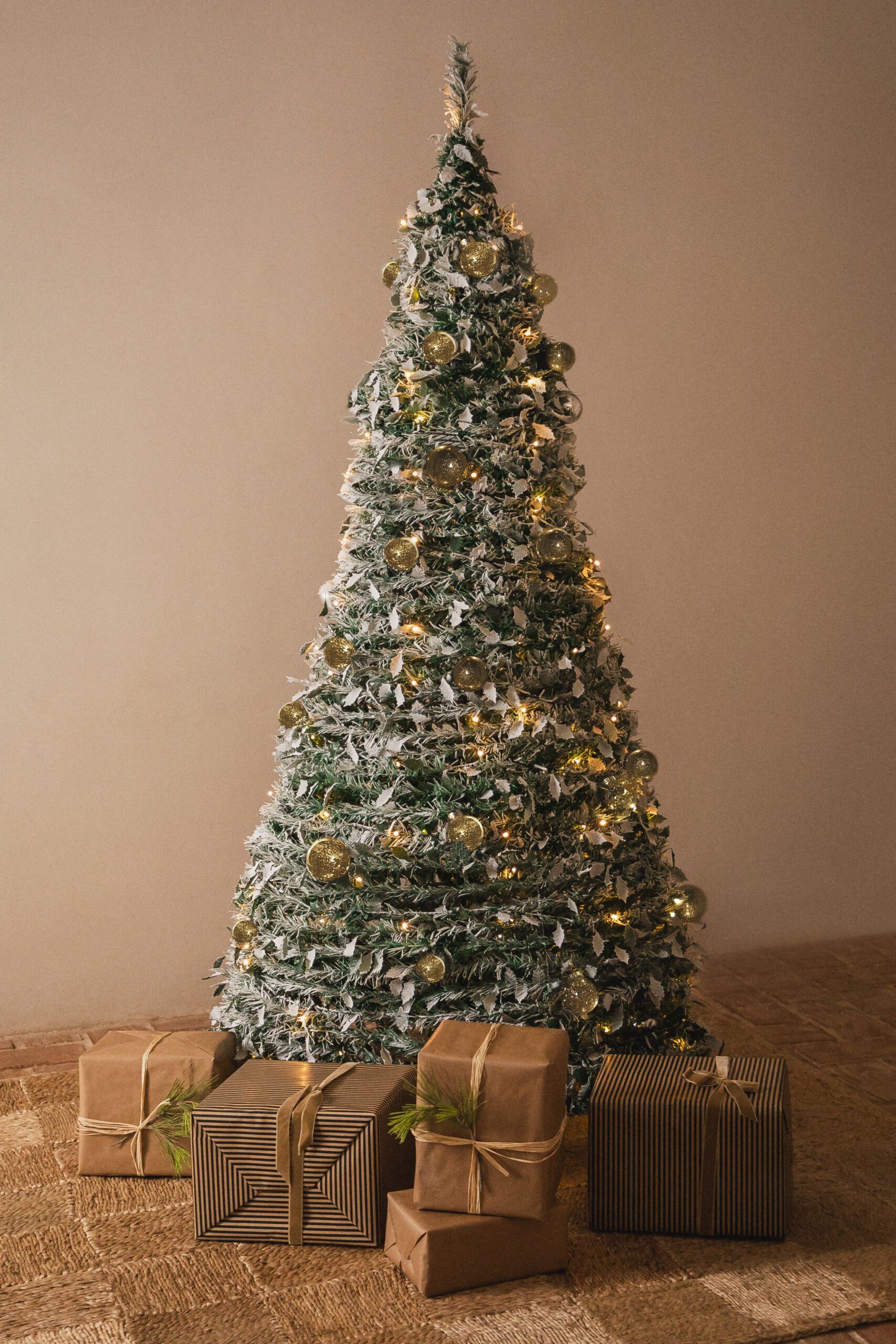 Albero di Natale pieghevole con luci LED Taimy