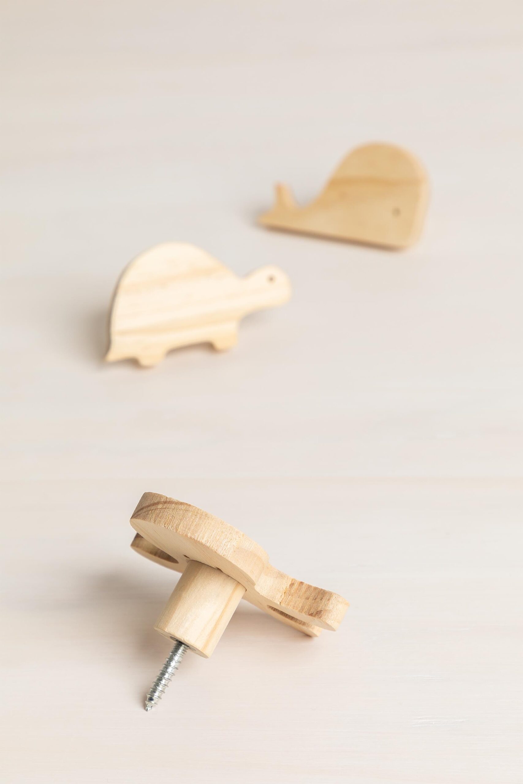 Appendiabiti da parete in legno Pol Kids