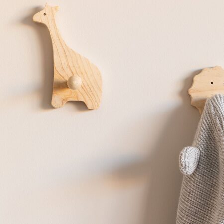 Appendiabiti da parete in legno Jiraf Kids