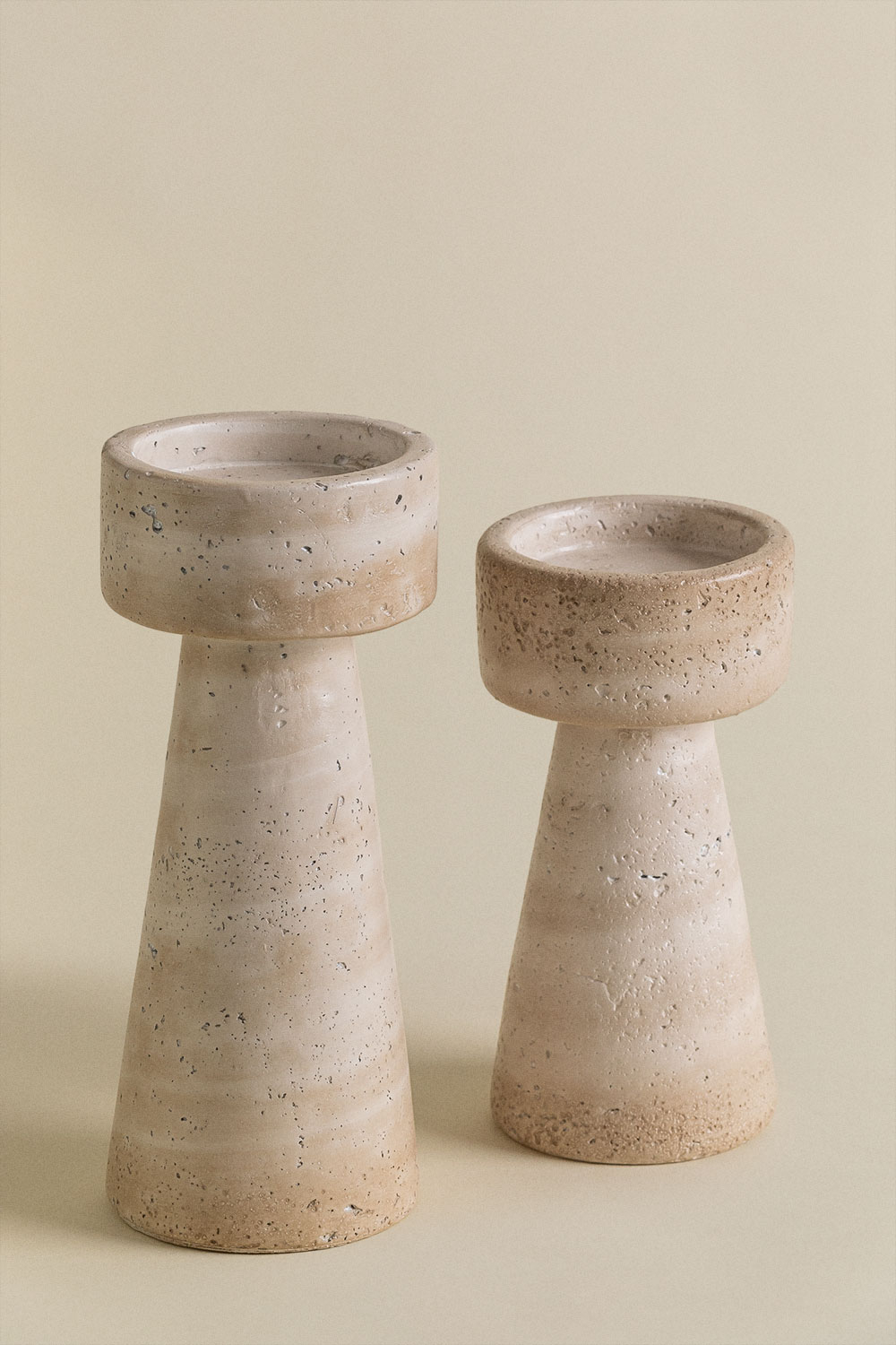 Candelabro in Cemento Aumont