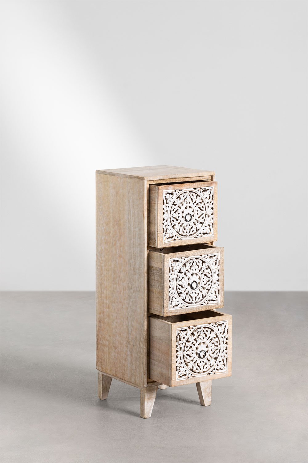 Cassettiera Mekel in legno di mango
