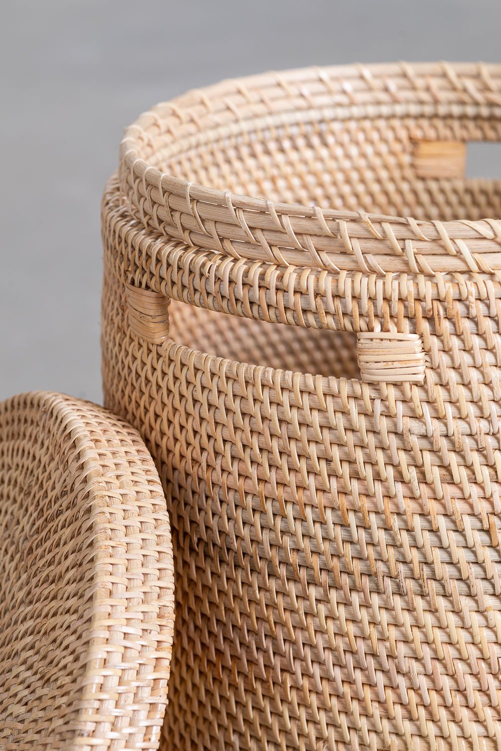 Cesto porta abiti in Rattan Guacui