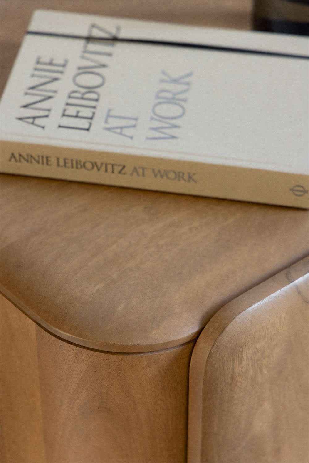 Comodino 50x45 cm in legno di mango Miller