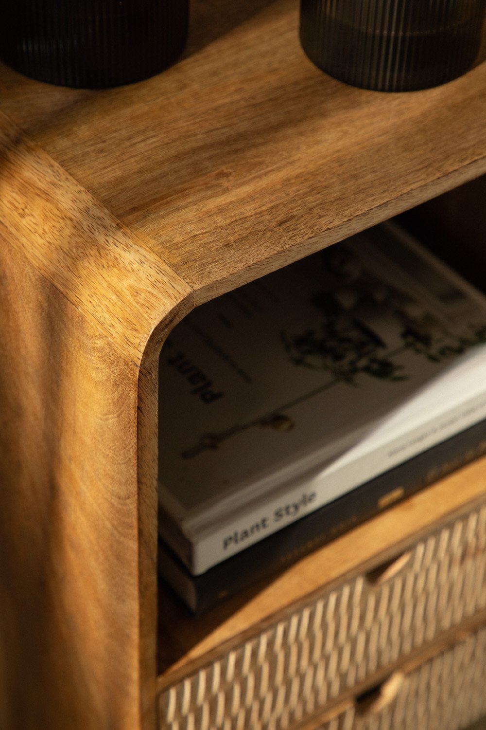 Comodino con contenitore in legno di mango Yulara naturale