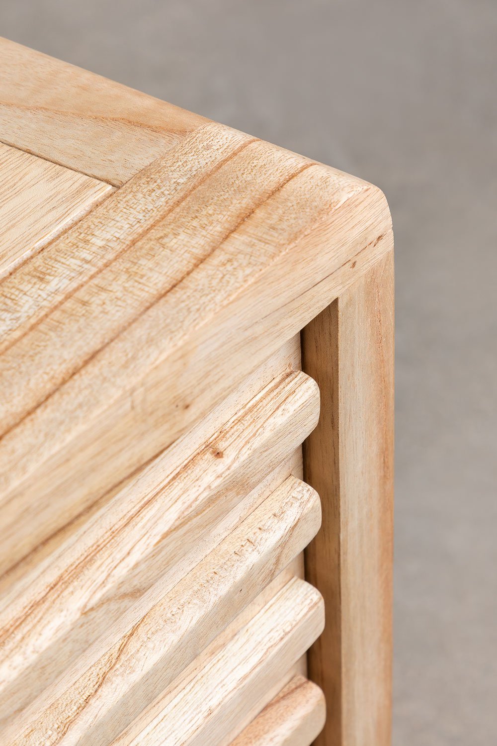 Comodino in legno Deleyna