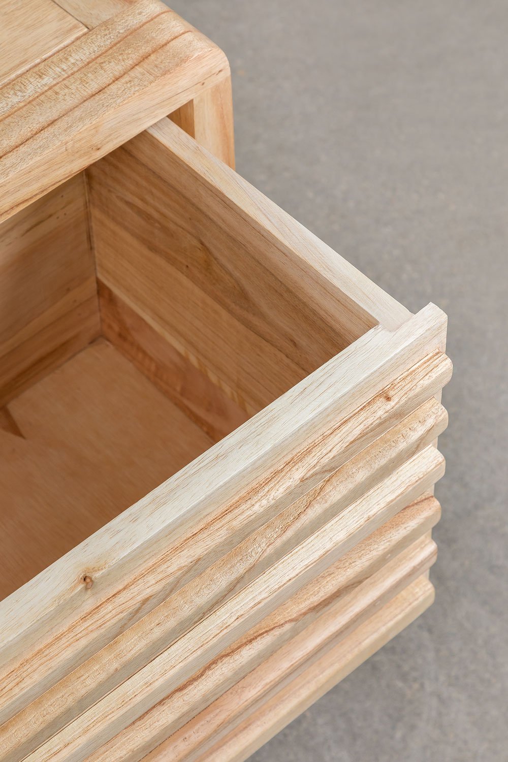 Comodino in legno Deleyna
