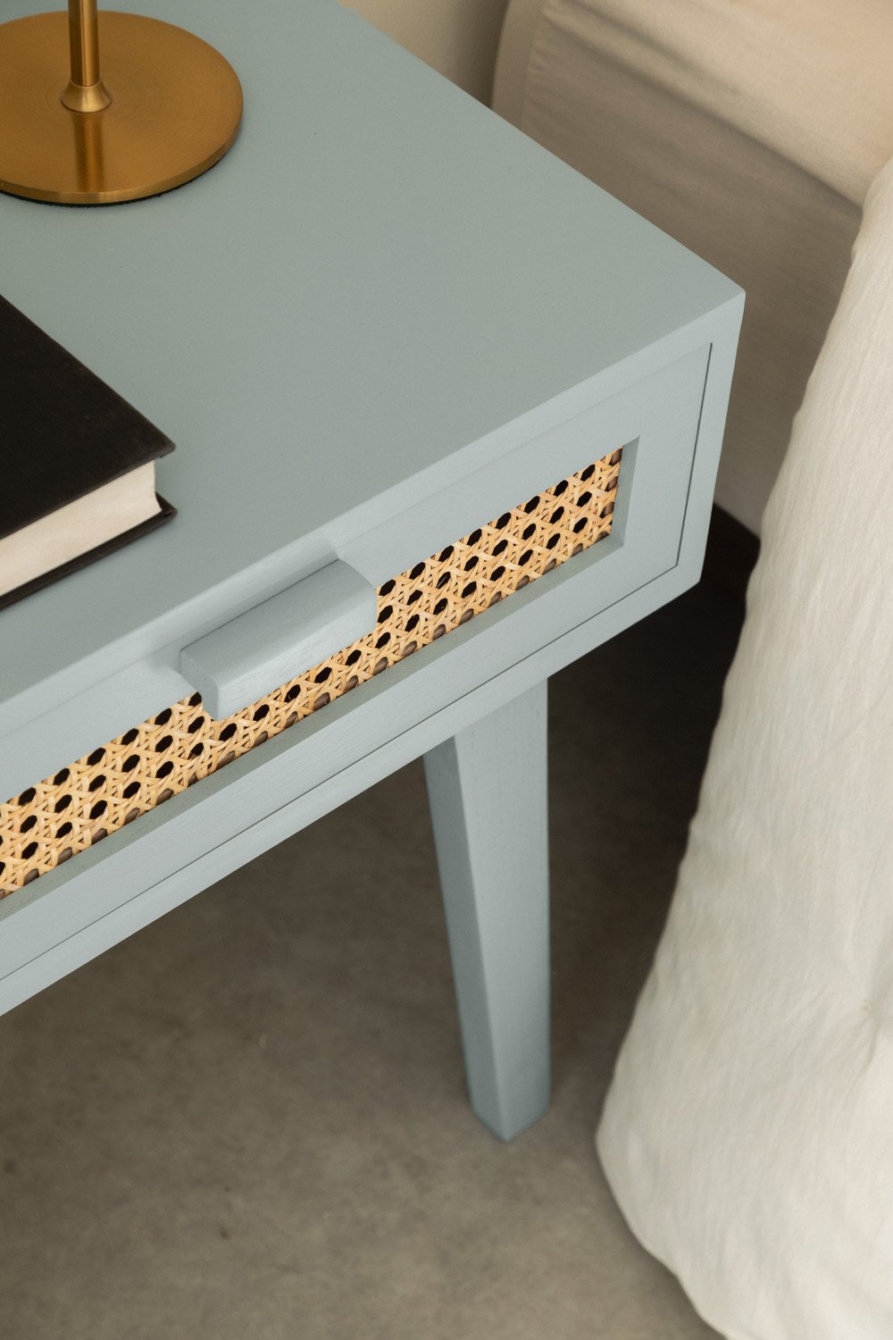 Comodino con cassetto in legno Ralik Colors Design
