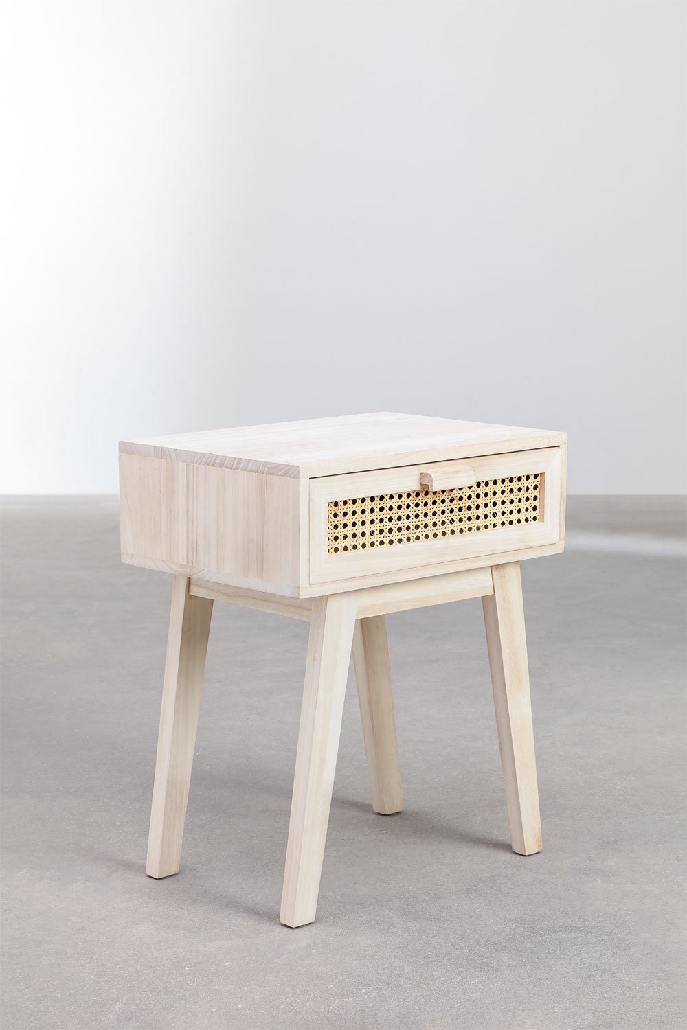 Comodino Ralik Design in legno con cassetto