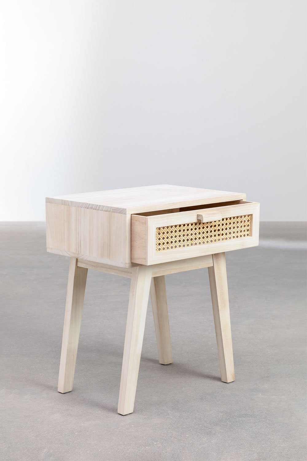 Comodino Ralik Design in legno con cassetto
