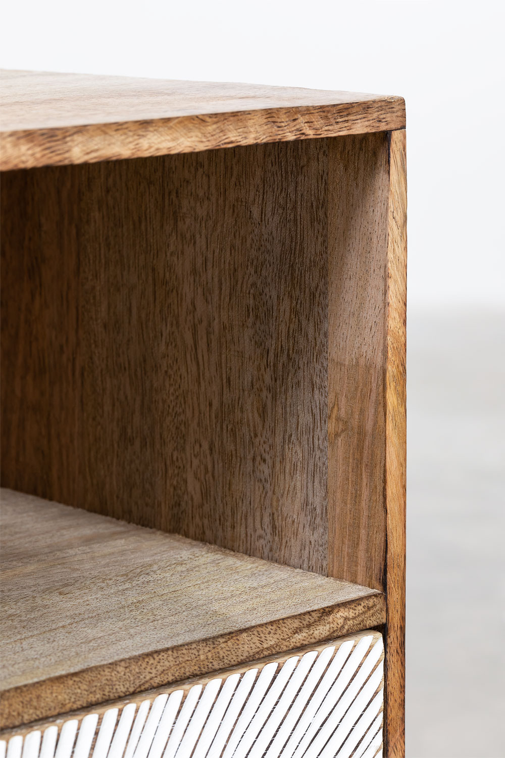 Comodino Kaobany in legno di mango