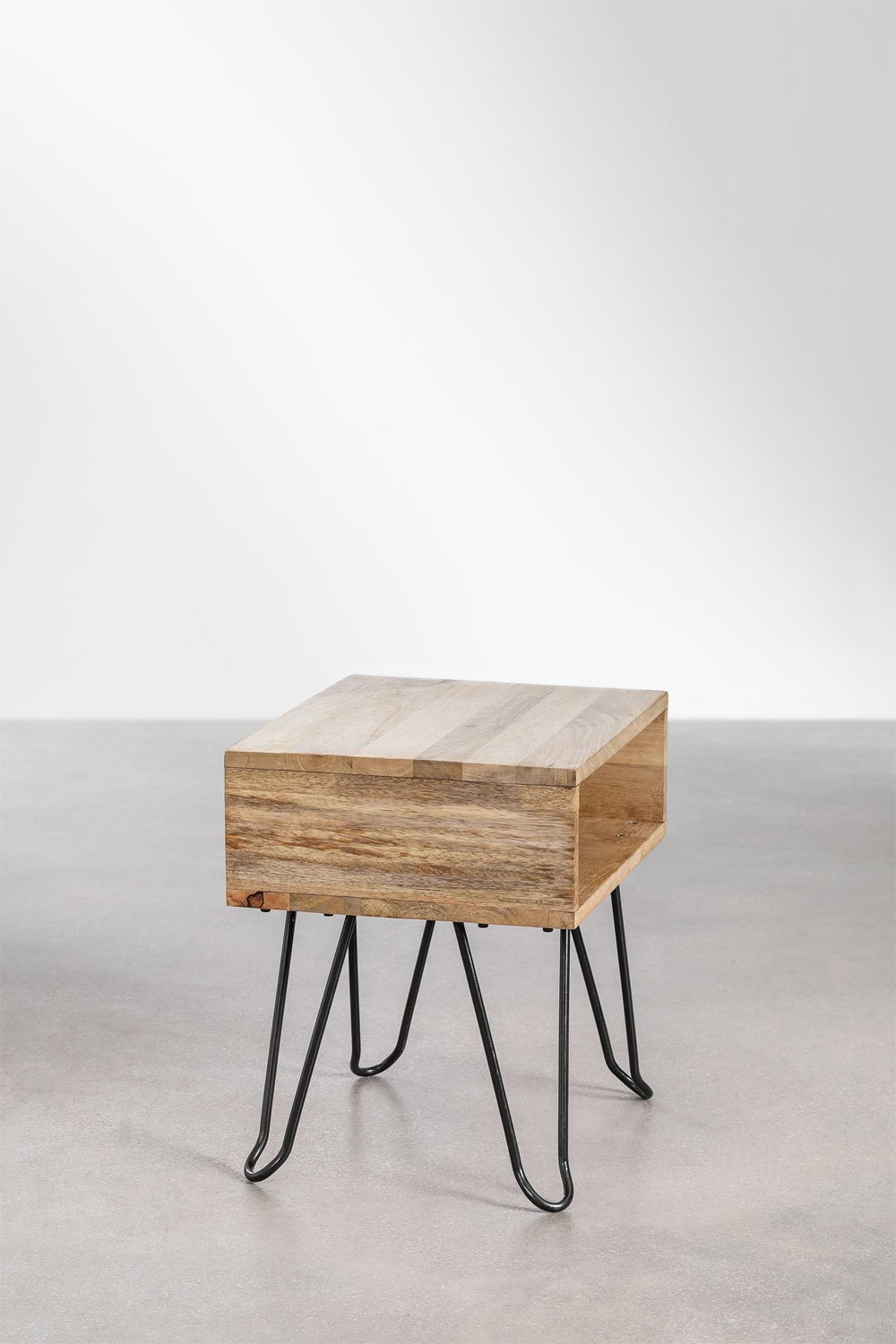 Comodino in legno riciclato Tital