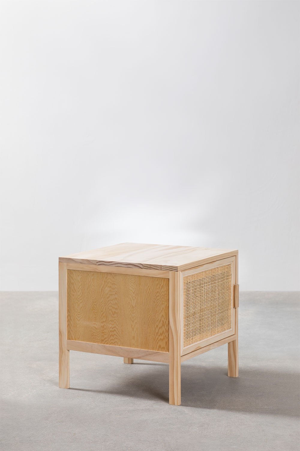 Comodino in rattan e legno di Reyna