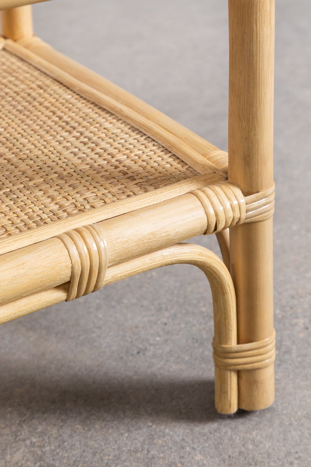 Comodino in rattan Yivisc