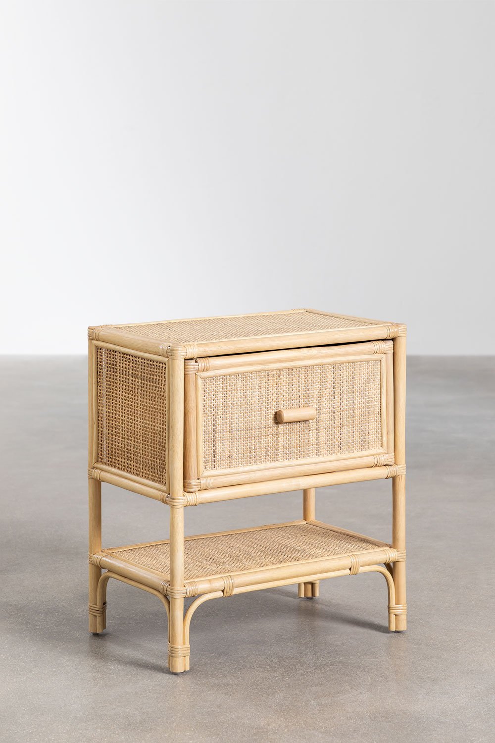 Comodino in rattan Yivisc
