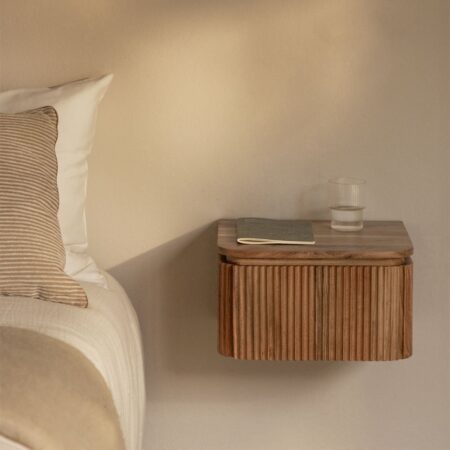 Comodino sospeso 35x30 cm in legno di acacia Biljandi