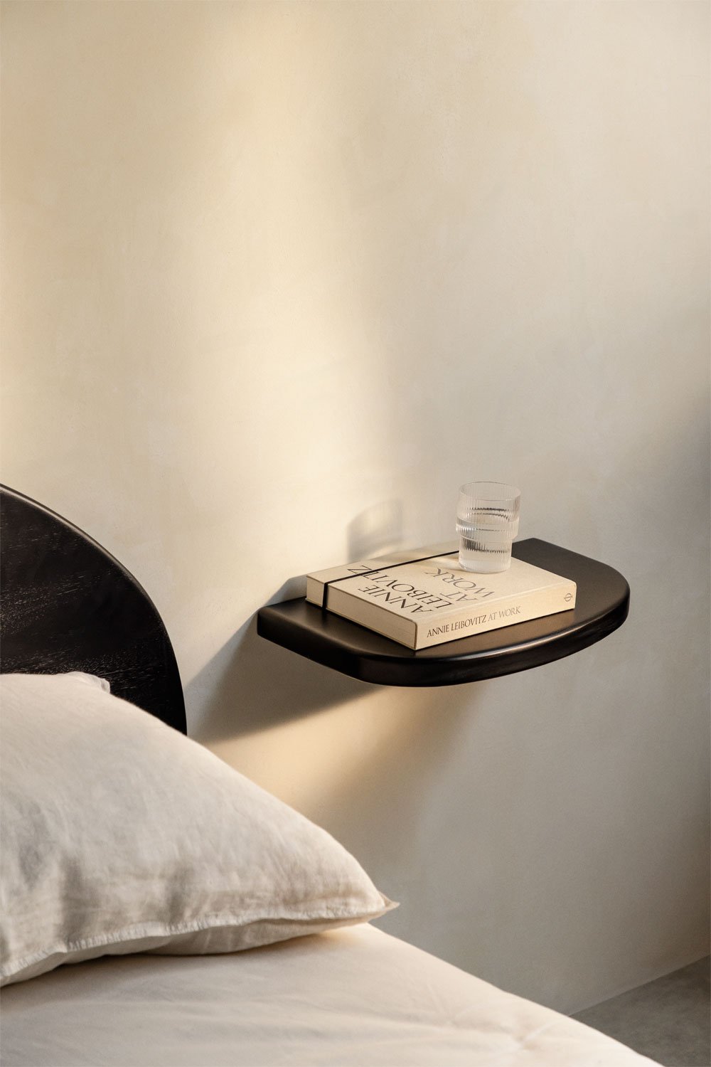 Comodino sospeso 45x25 cm in legno di mango Agathe