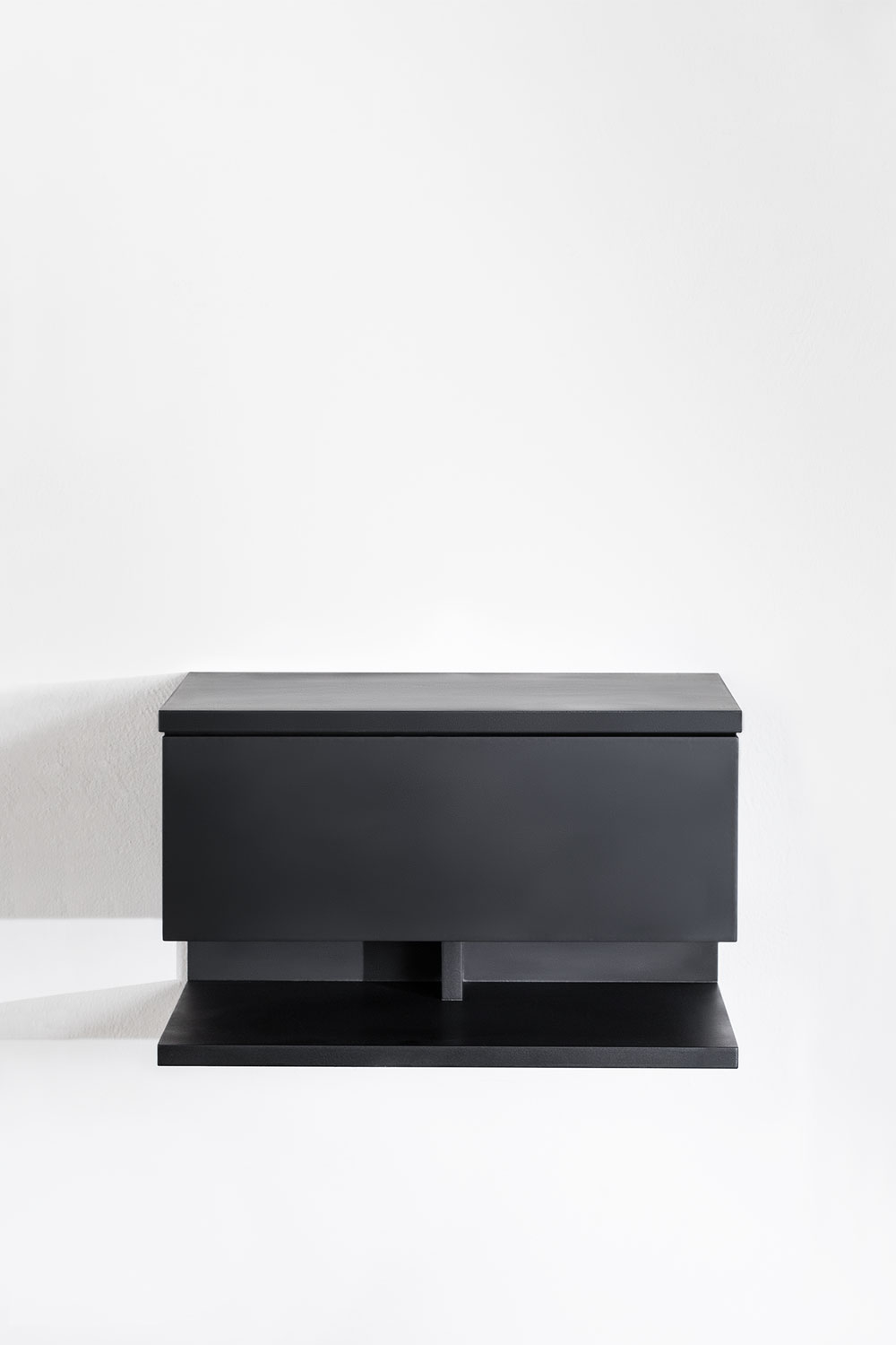 Comodino sospeso Griviza con cassetto