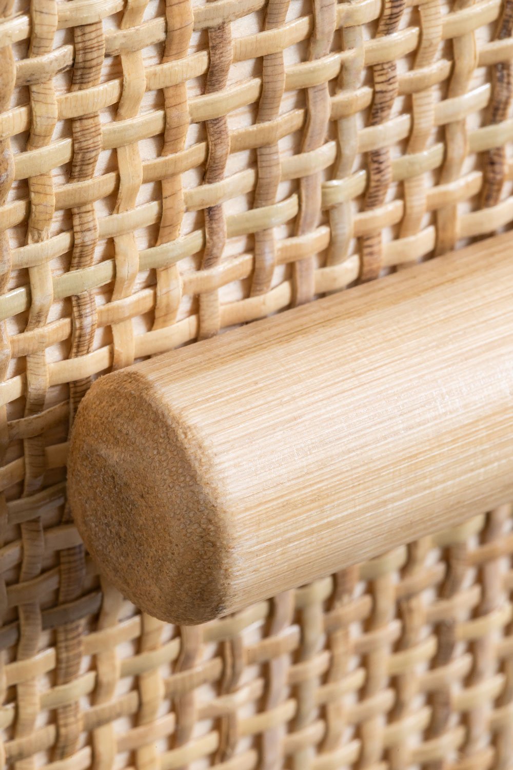 Comodino sospeso in rattan Yivisc