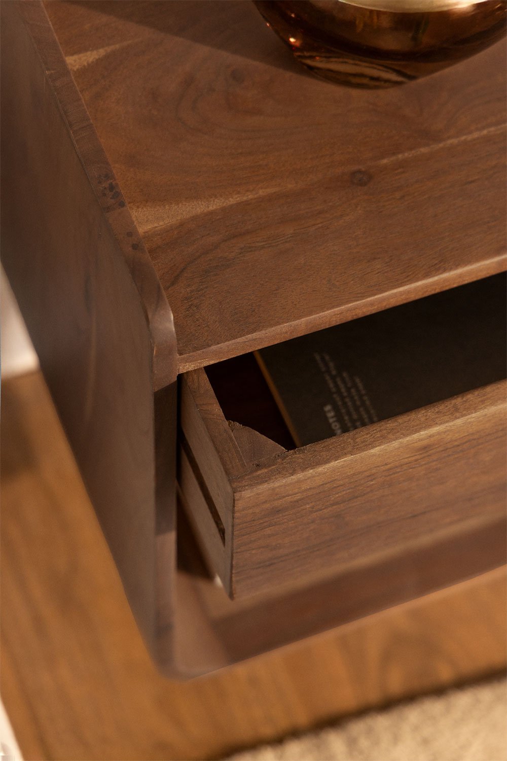 Confezione da 2 comodini 35x35 cm in legno di acacia Berigem