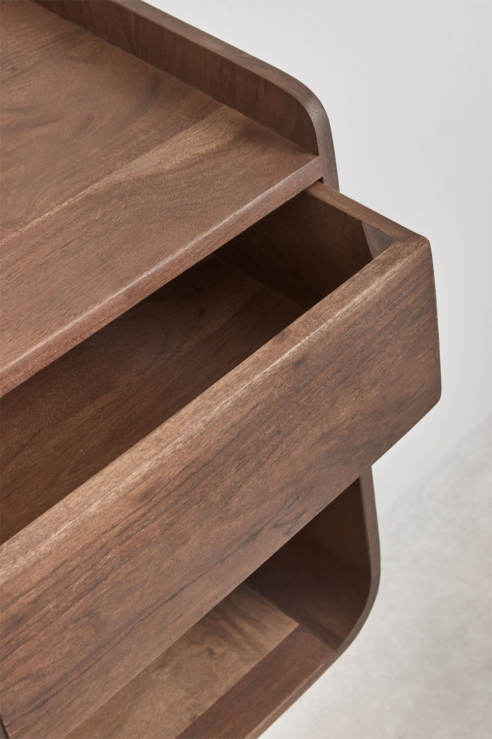 Confezione da 2 comodini 35x35 cm in legno di acacia Berigem