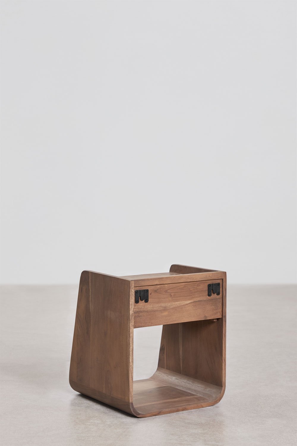 Confezione da 2 comodini 35x35 cm in legno di acacia Berigem