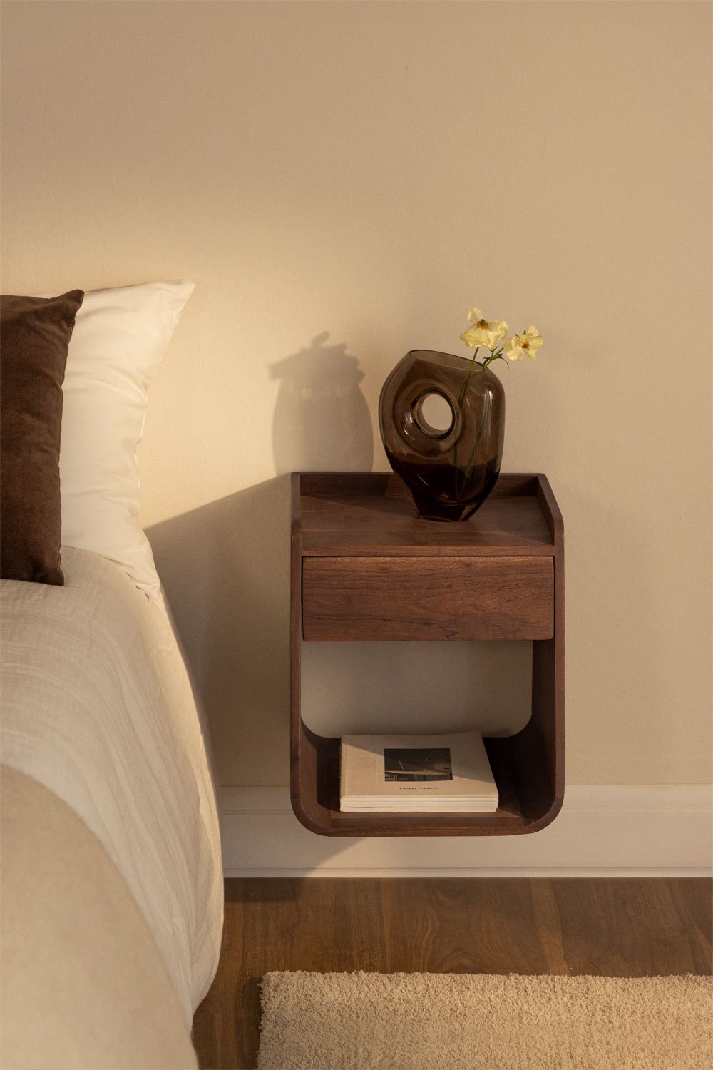 Confezione da 2 comodini 35x35 cm in legno di acacia Berigem