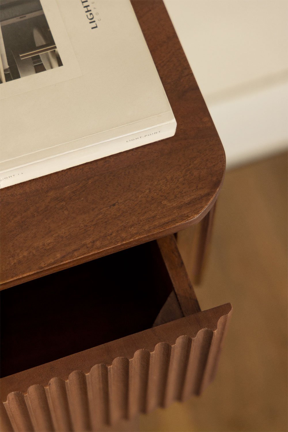 Confezione da 2 comodini sospesi 35x30 cm in legno di acacia Biljandi