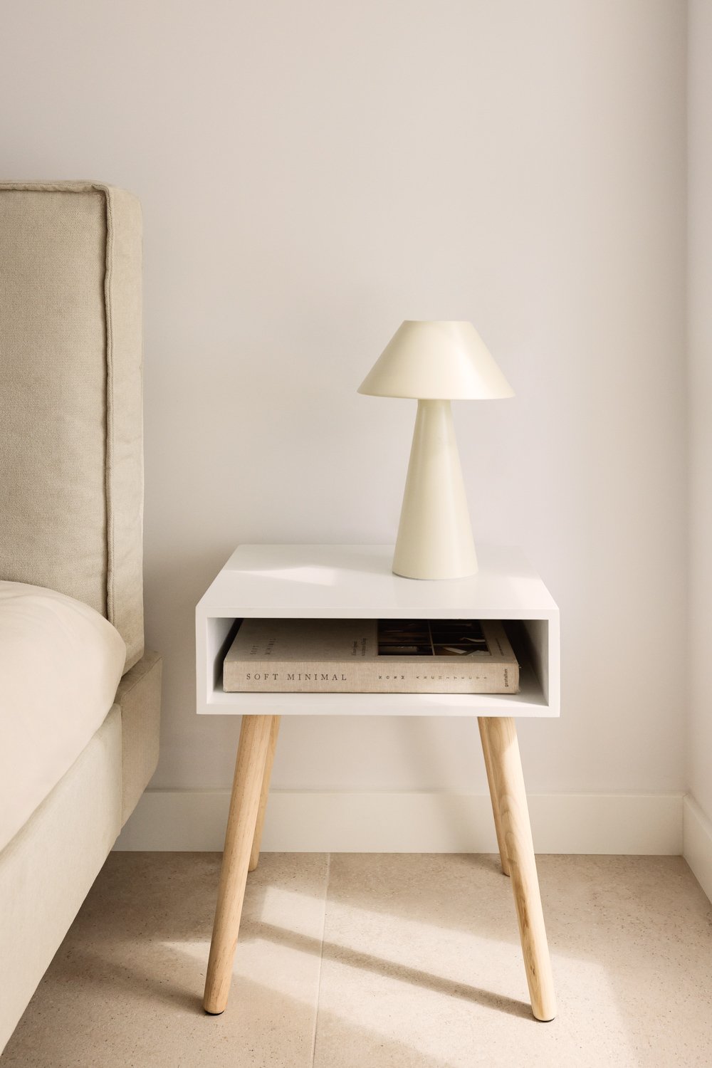 Confezione da 2 comodini rettangolari 40x35 cm in legno Zente