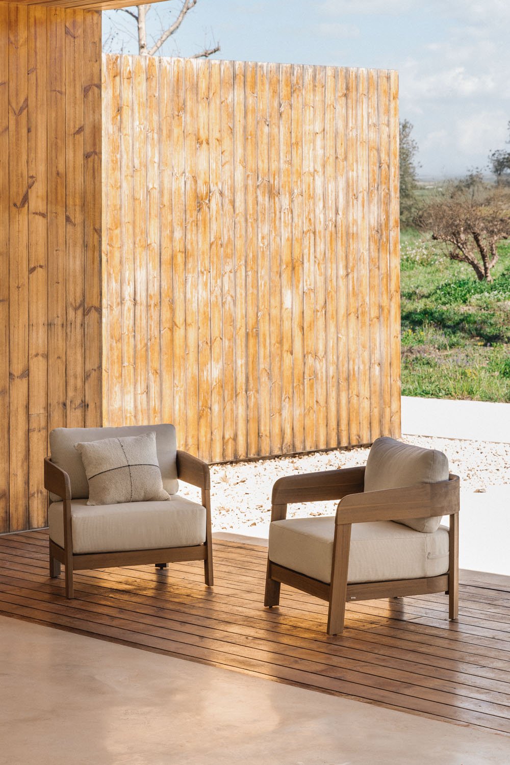 Confezione da 2 poltrone in legno di acacia Uleno