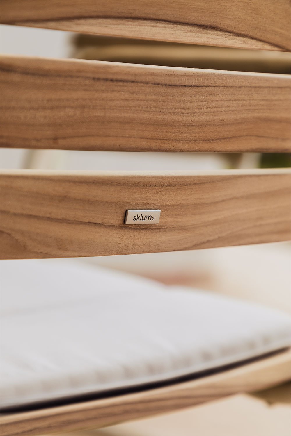 Confezione da 2 sedie da giardino con braccioli in legno di teak e basso in alluminio
