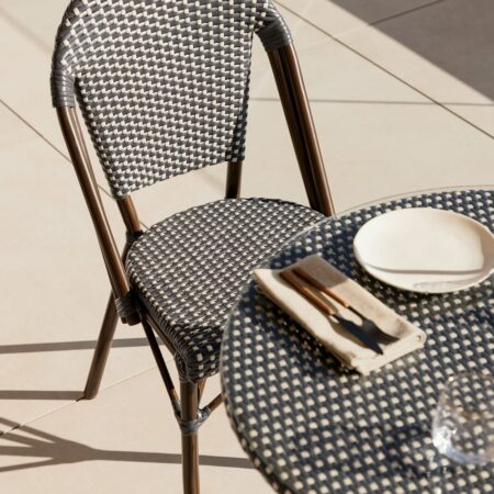 Confezione da 2 Sedie da Giardino Impilabili in Alluminio e Rattan Sintetico Brielle Bistro