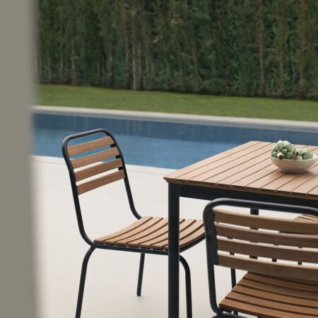 Confezione da 2 sedie da giardino impilabili in acciaio e legno di acacia Artus