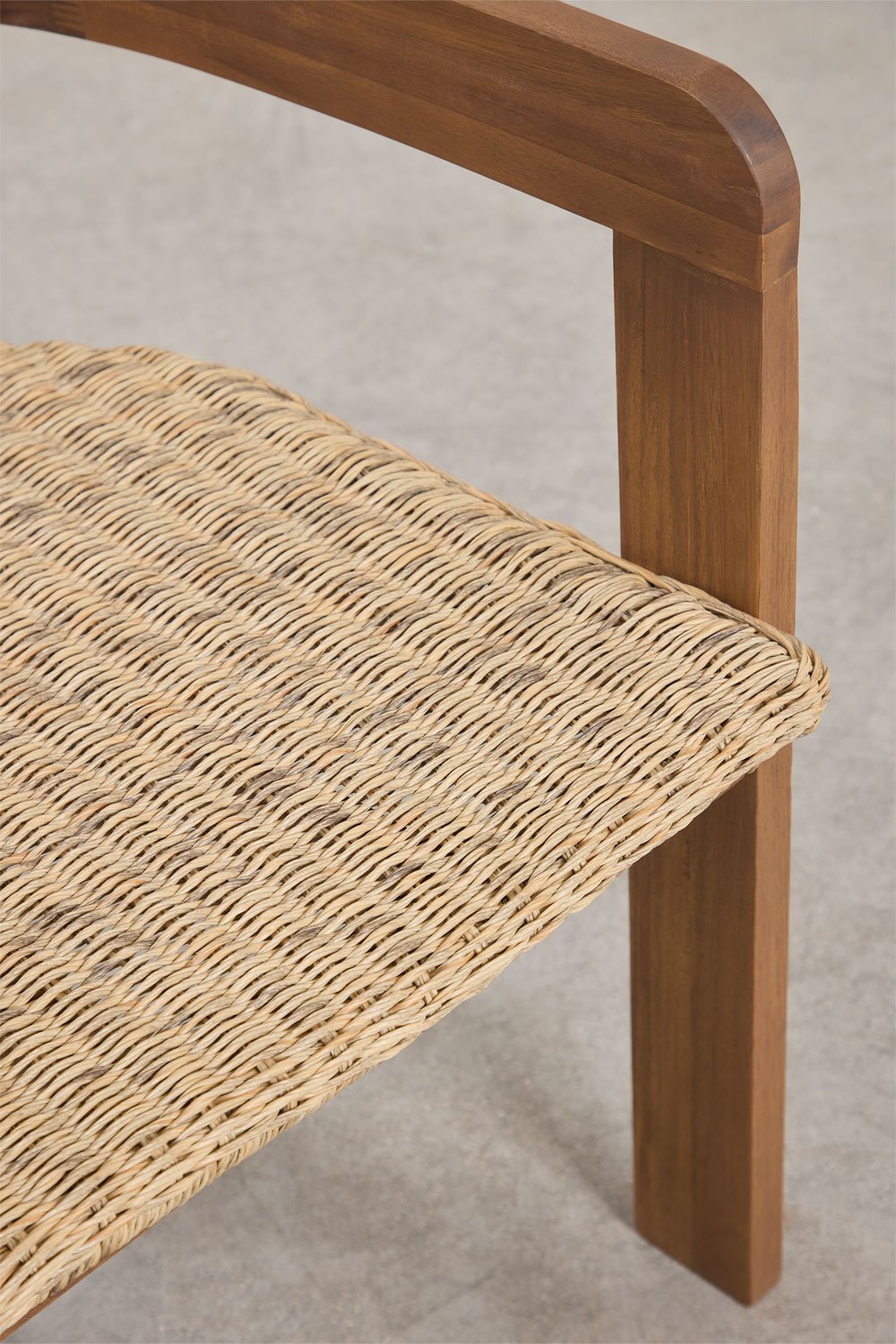 Confezione da 2 sedie da pranzo con braccioli in legno di acacia e rattan sintetico Ginara