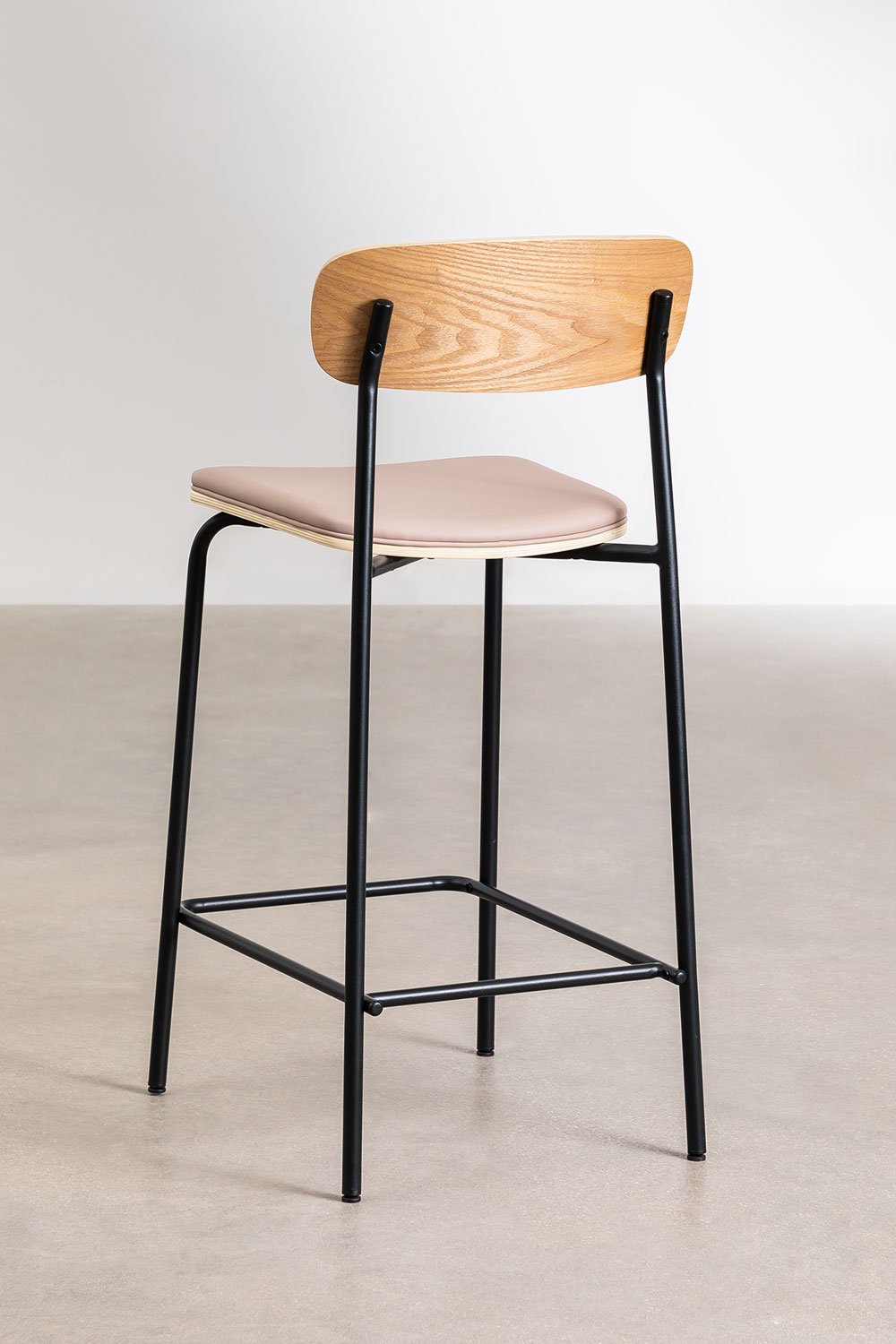 Confezione da 2 sgabelli alti impilabili 65 cm in ferro e legno Wilpier