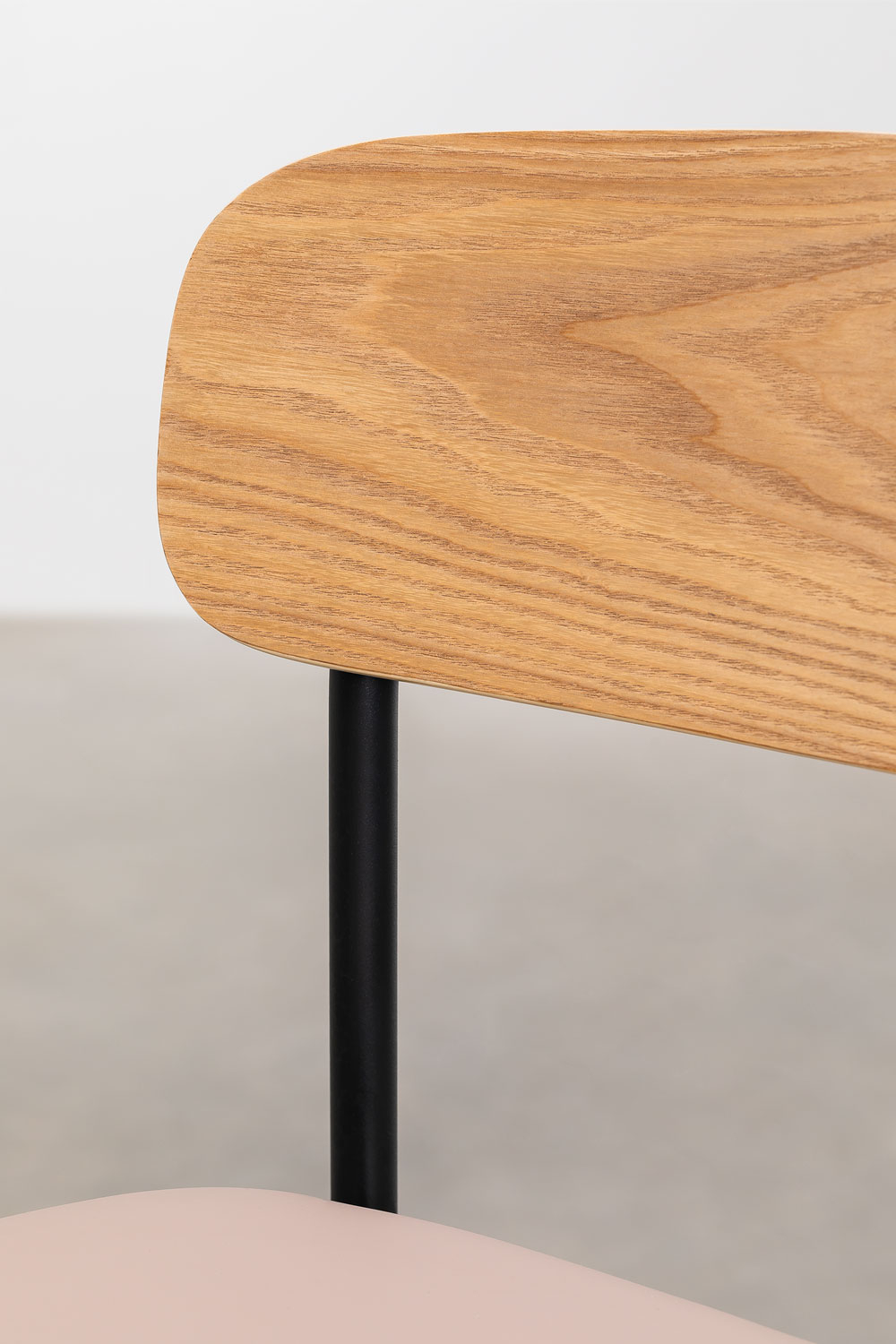 Confezione da 2 sgabelli alti impilabili 65 cm in ferro e legno Wilpier