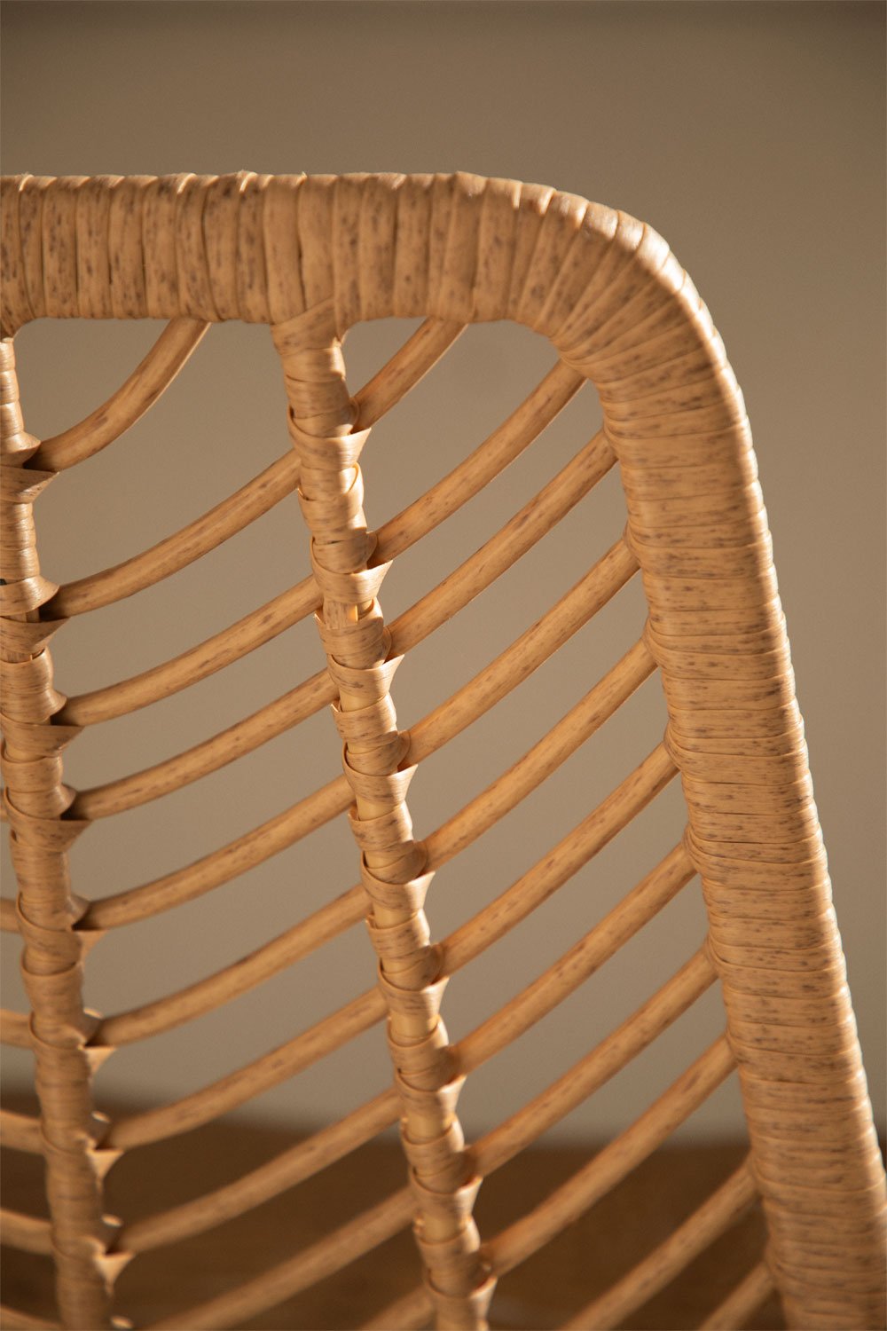 Confezione da 2 sgabelli alti in rattan sintetico Gouda naturale