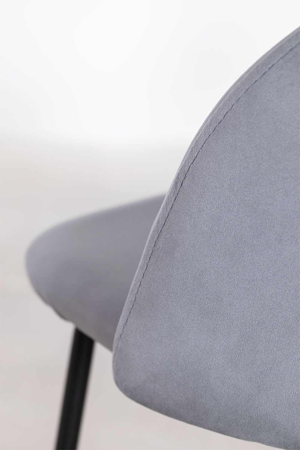 Confezione da 2 sgabelli alti in velluto Kana Design