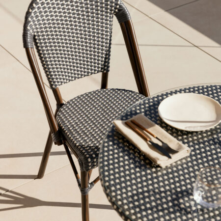 Confezione da 4 Sedie da Giardino Impilabili in Alluminio e Rattan Sintetico Brielle Bistro