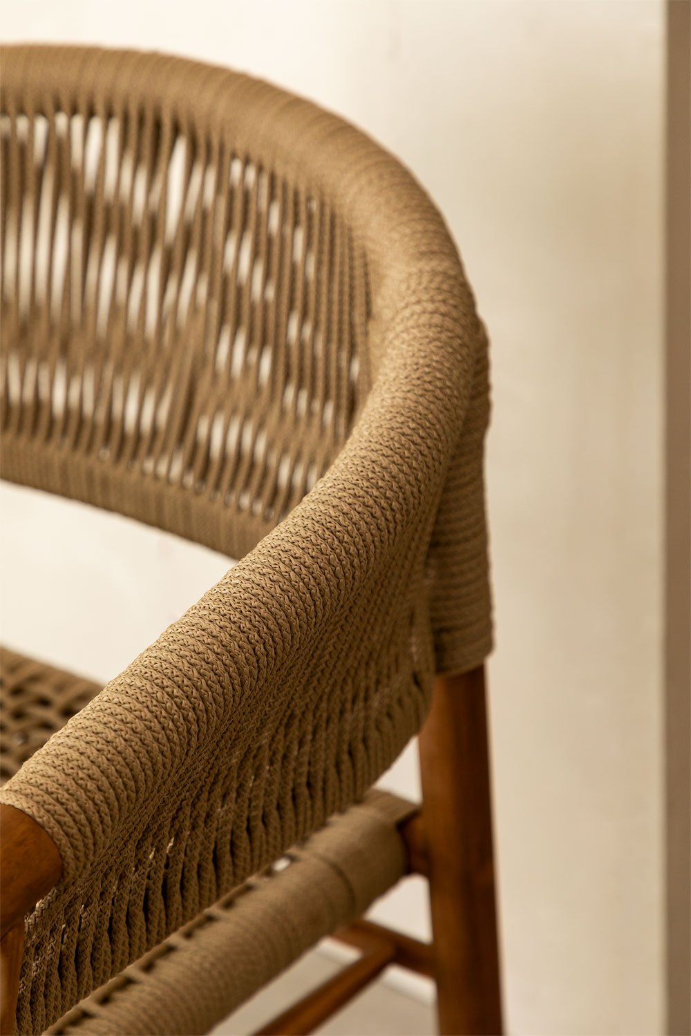 Confezione da 4 sedie da pranzo con braccioli in legno di acacia e corda intrecciata Tenay Classic