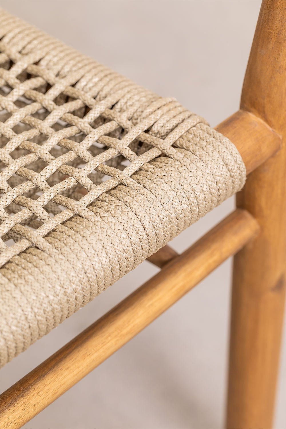 Confezione da 4 sedie da pranzo con braccioli in legno di acacia e corda intrecciata Tenay Classic