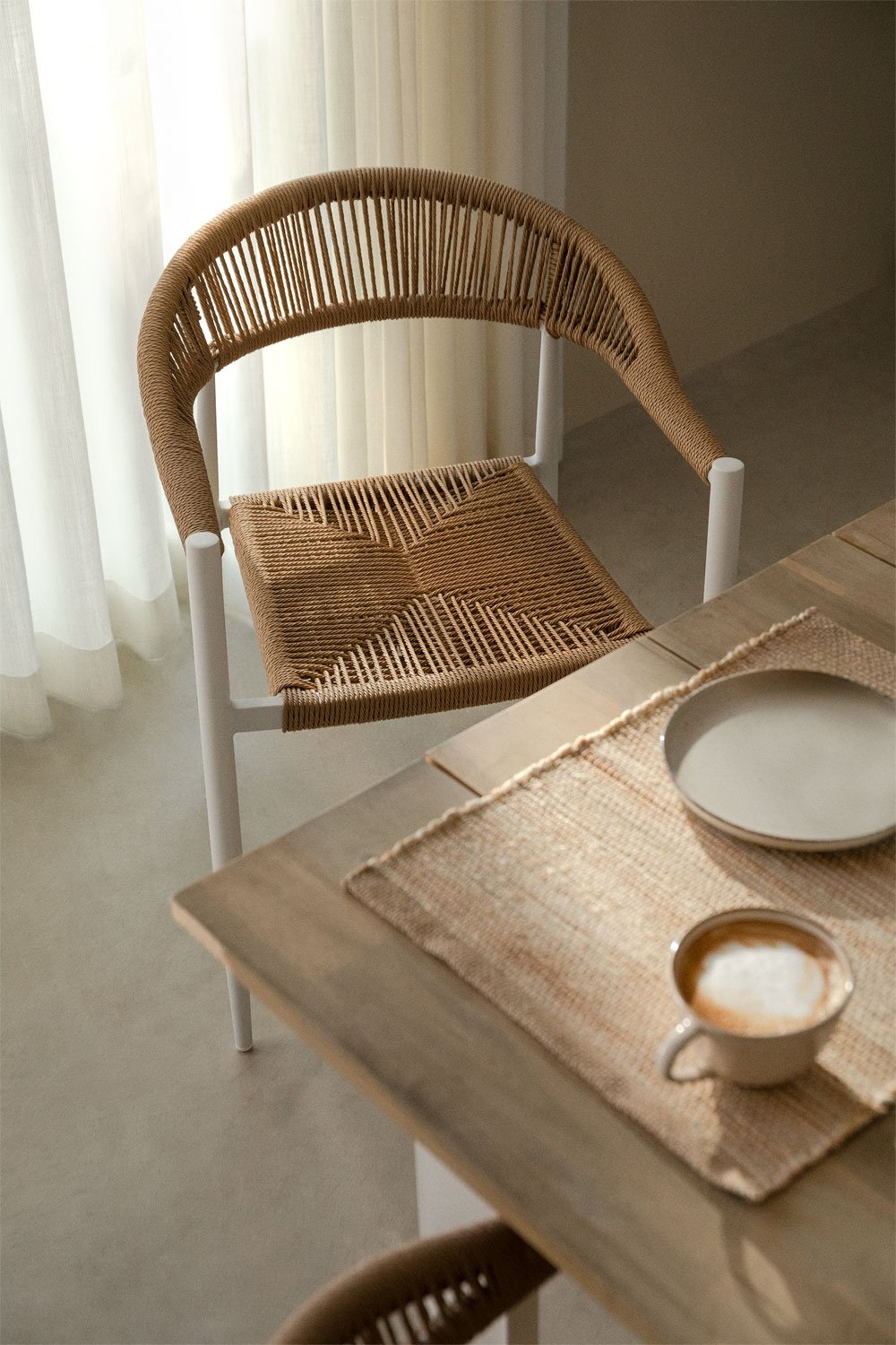 Confezione da 4 sedie da pranzo impilabili con braccioli in alluminio e rattan sintetico Amatria