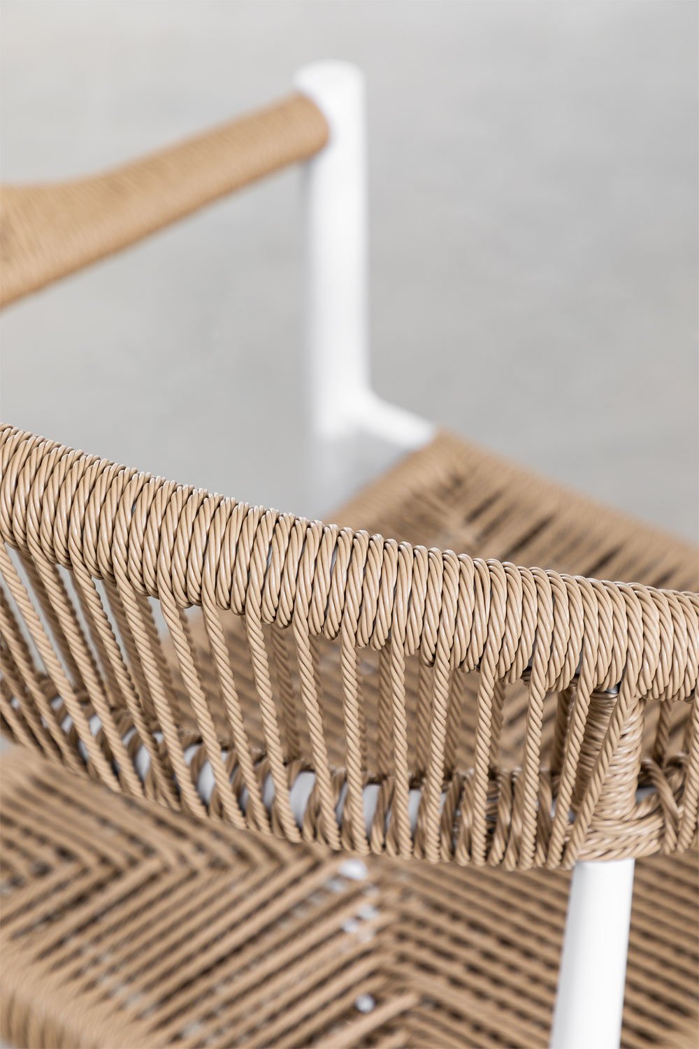 Confezione da 4 sedie da pranzo impilabili con braccioli in alluminio e rattan sintetico Amatria