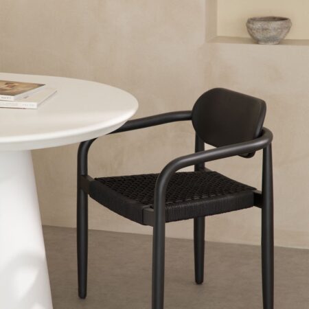Confezione da 4 sedie da pranzo con braccioli in legno vintage Naele