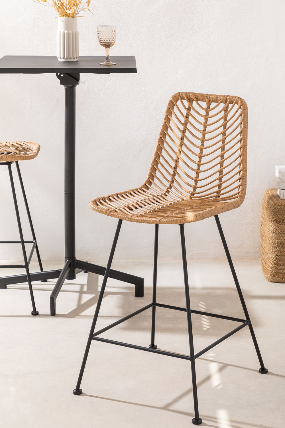 Set di 4 sgabelli alti da giardino in rattan sintetico Gouda naturale