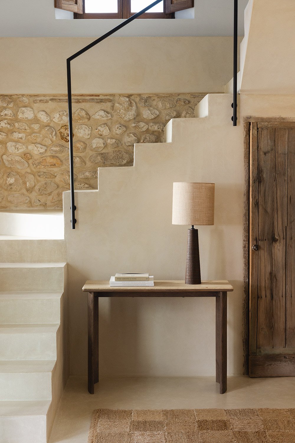 Consolle 105x35 cm in travertino e legno di acacia Casilda