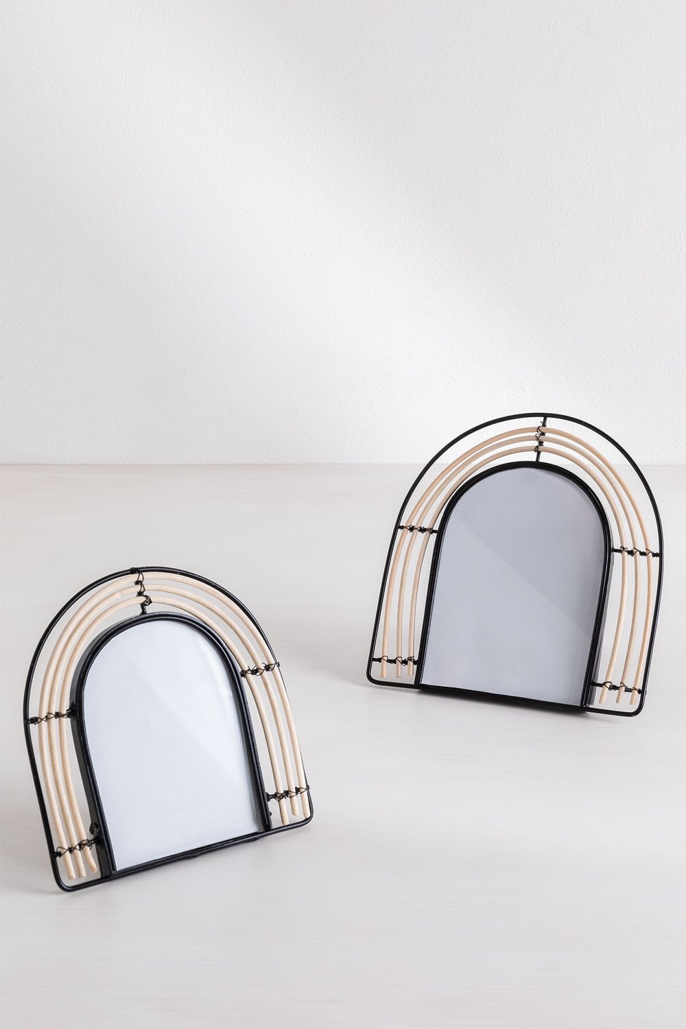 Cornice in Metallo e Rattan Mesta