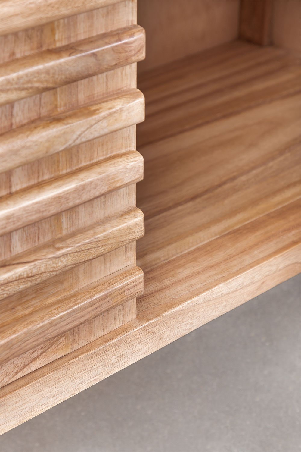 Credenza in legno Deleyna