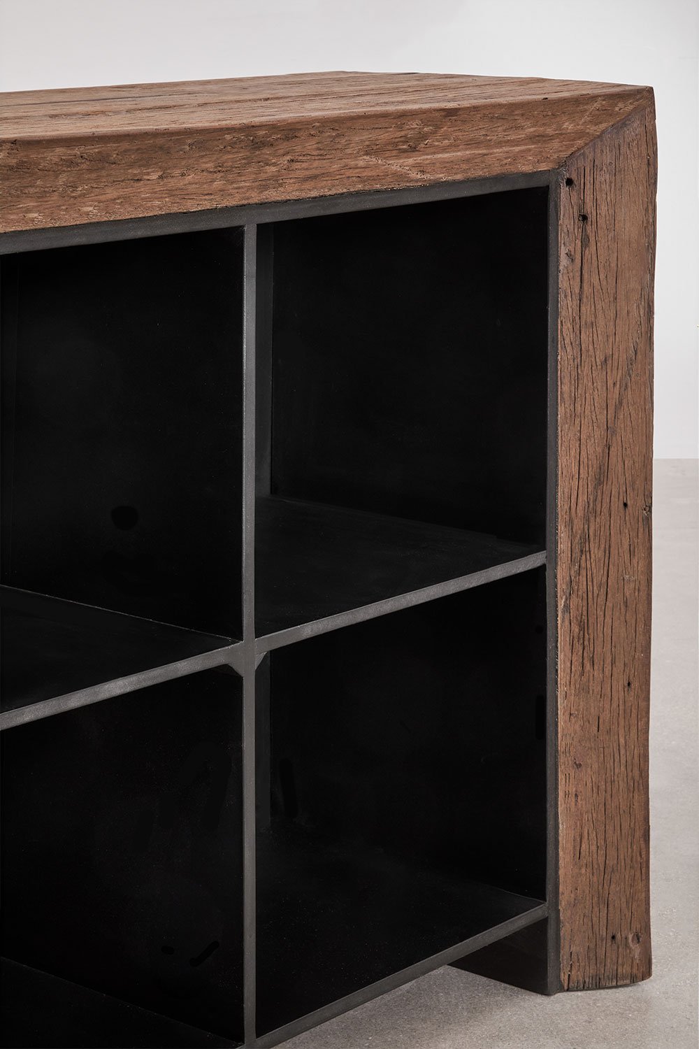 Credenza in legno riciclato Juvira 150x45 cm