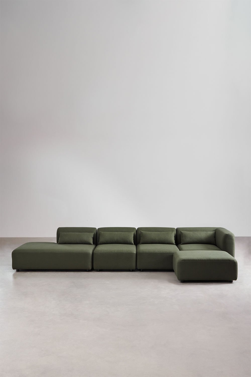 Divano angolare componibile in 4 pezzi con chaise longue sinistra e pouf Fogler