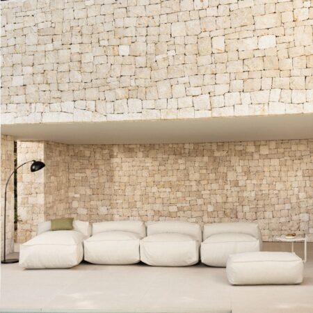 Divano chaise longue componibile in 4 pezzi Dojans e pouf da giardino